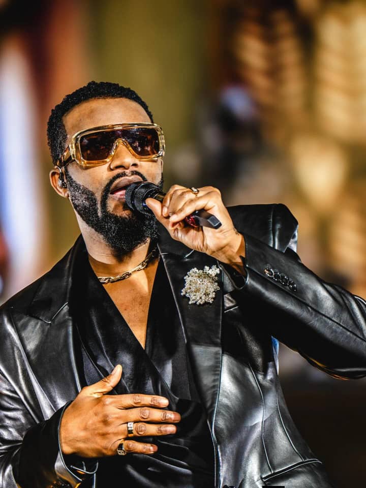 Fally Ipupa s’engage à ne plus jouer de concerts populaires payants à Kinshasa